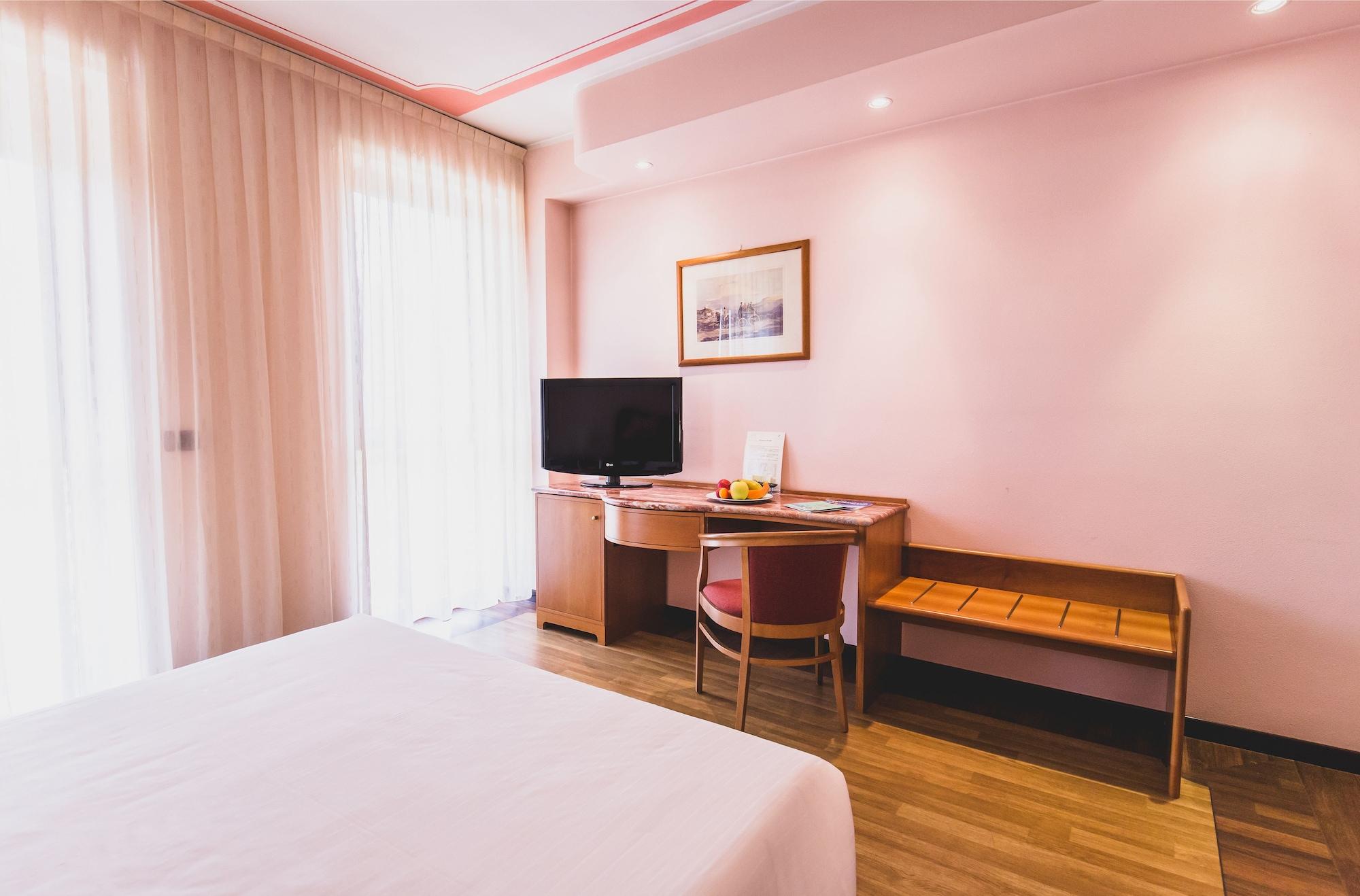 La Fonte Hotel Ome Eksteriør bilde