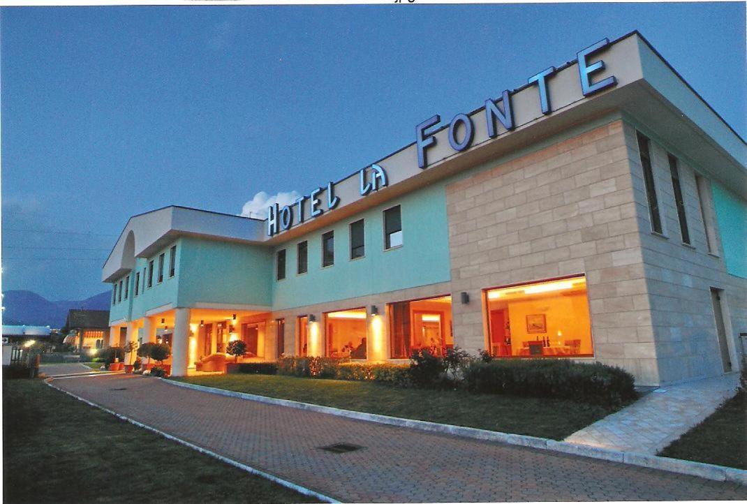 La Fonte Hotel Ome Eksteriør bilde