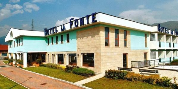 La Fonte Hotel Ome Eksteriør bilde