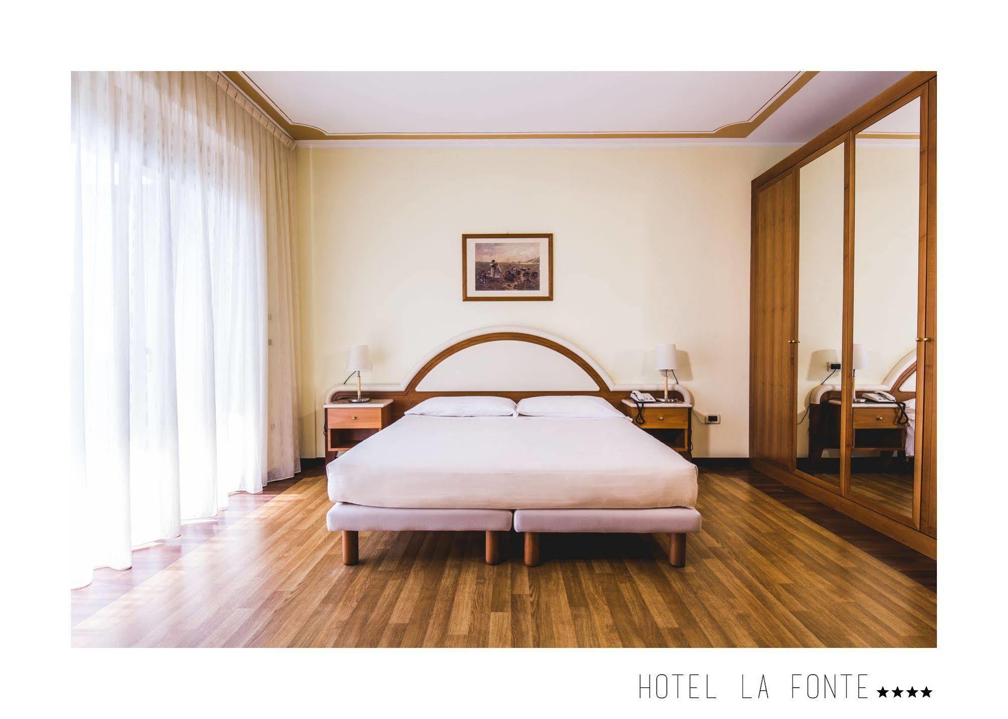 La Fonte Hotel Ome Eksteriør bilde